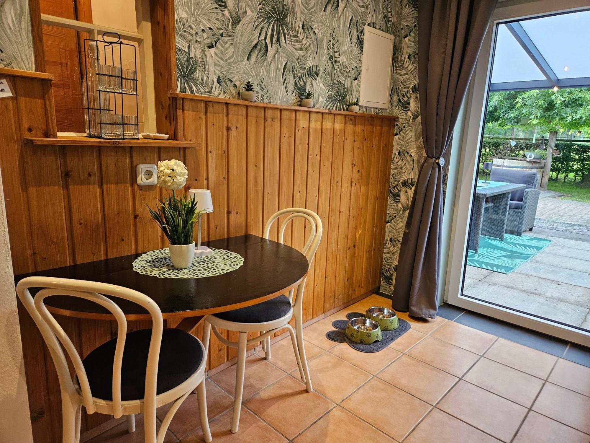 Kleines Ferienhaus Luettje Backhuus 35516 Uplengen Exteriör bild